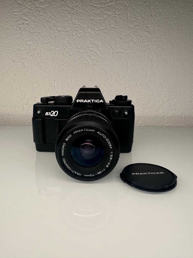 Praktica BX20 Kamera mit Objektiv