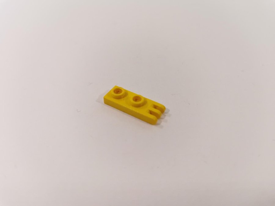 Lego - hinge - tile - ledad - 1x2 - 3 fästen - part 4275 - gul