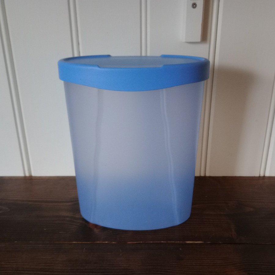 Tupperware Avanti 25 l med doserings insats