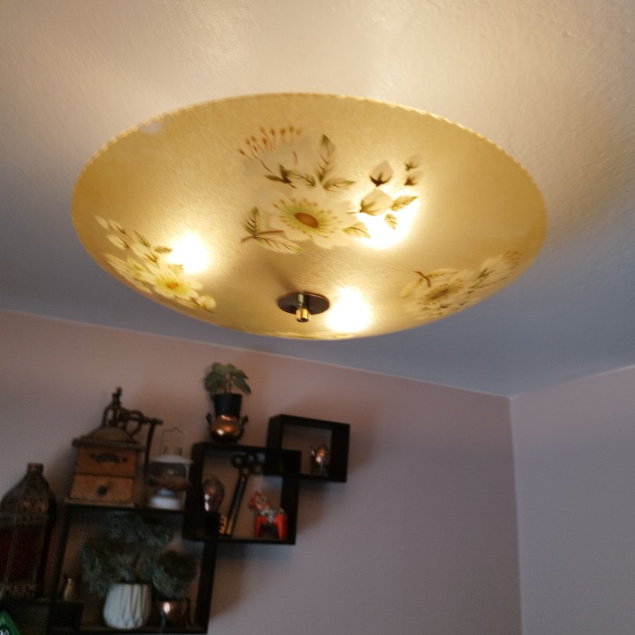 TAKPLAFOND Jugend 1940-/50 tals glasskärm /IKEA stomme i råglas och mässing.