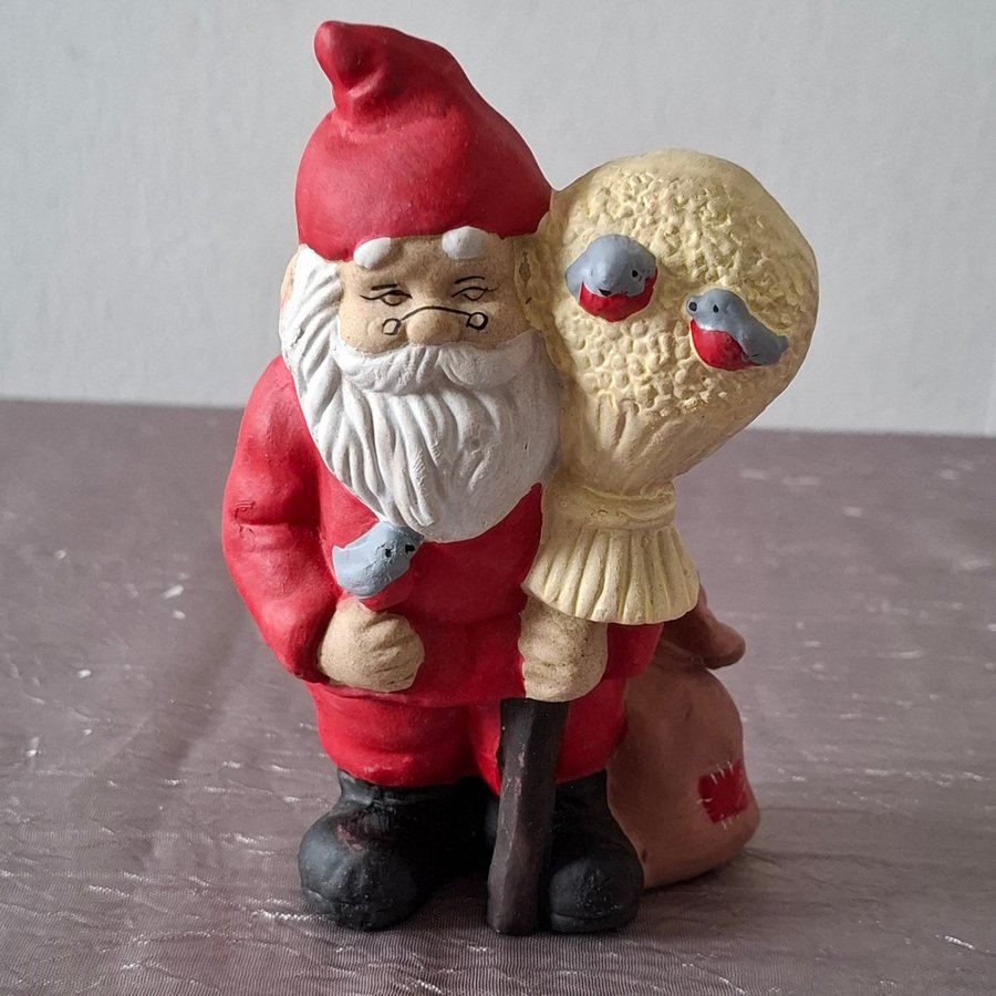 RETRO KARIN DESIGN TOMTAR KERAMIK FIGURER JULSAKER JULPYNT JUL ADVENT INREDNING