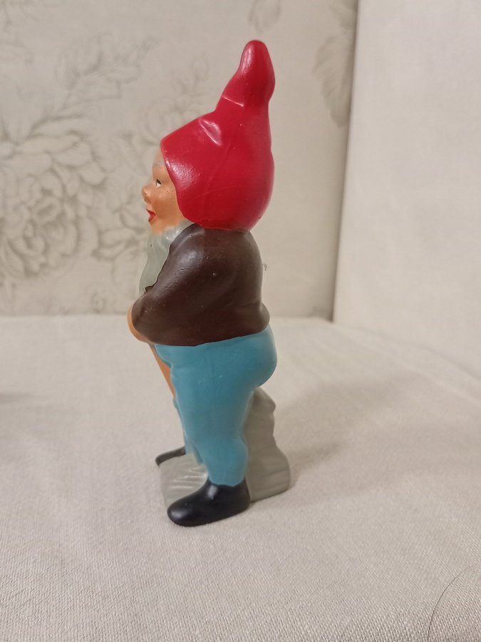 Äldre tomte i terrakotta 15,5 cm hög vintage