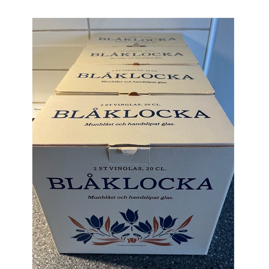 8 st rödvinsglas ”Blåklocka” från Duka