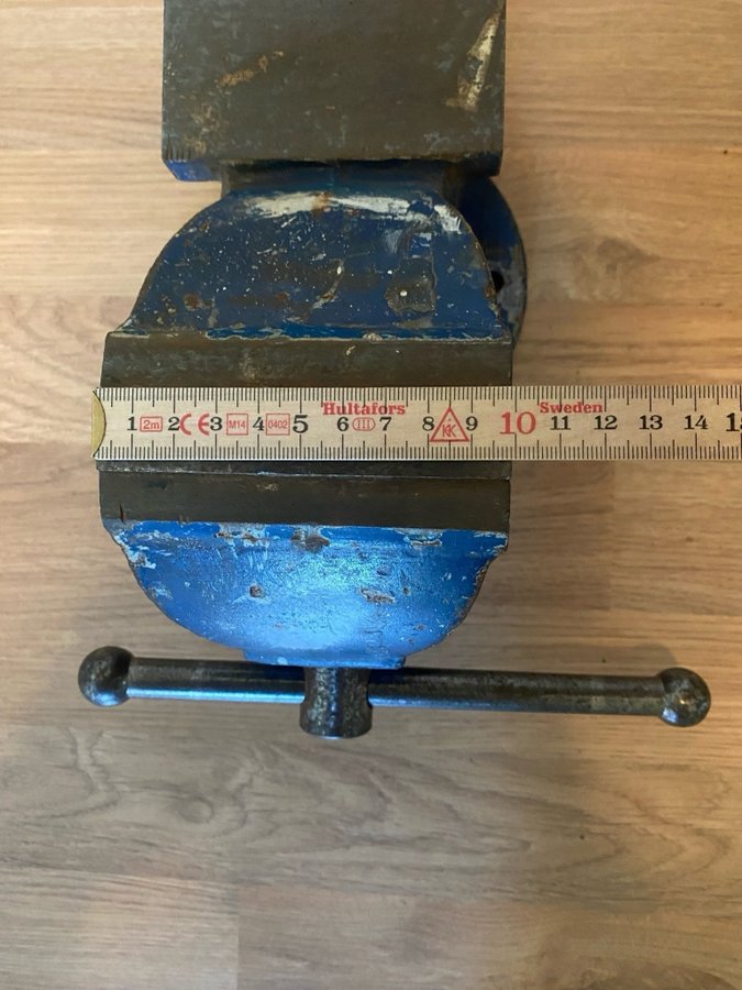 Skruvstäd/ Skruvstycke 10 cm bredd utbytbara käftar ca 103 kg