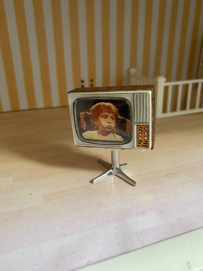 Retro Lundby teve Pippi i rutan