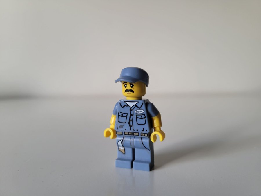 Lego - Janitor, Series 15 - col236 - Minifigur