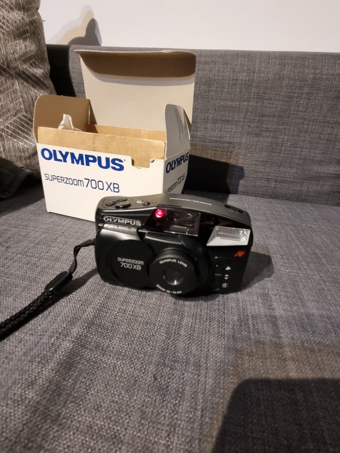 Olympus Superzoom 700 XB