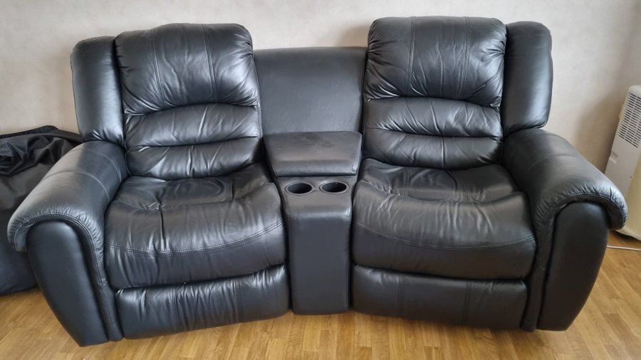 Svart läderrecliner soffa