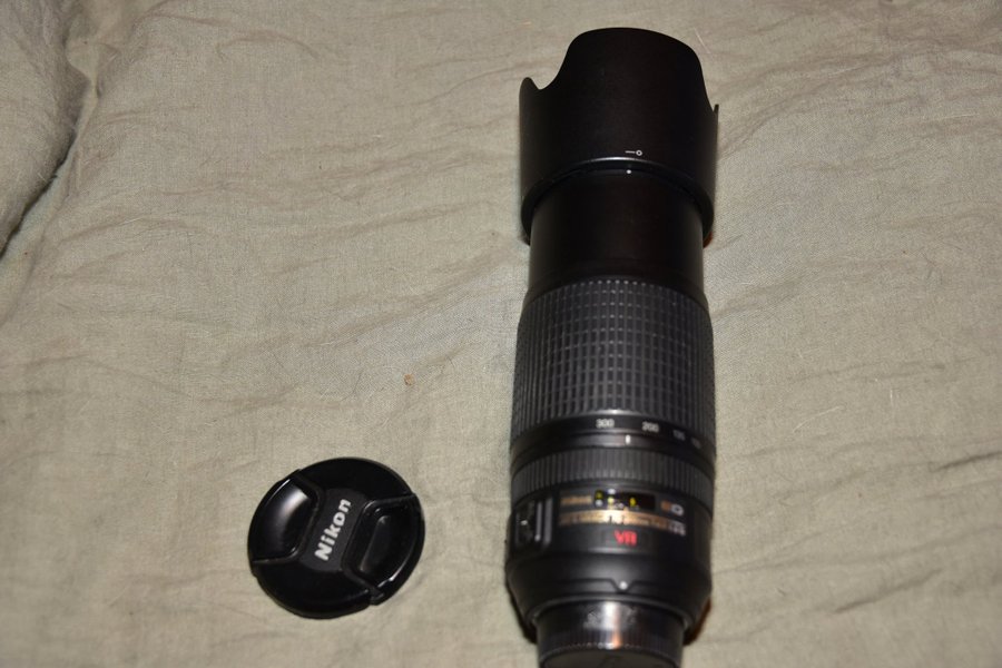 Nikon AF-S Nikkor 70-300mm f/4.5-5.6G ED VR Objektiv