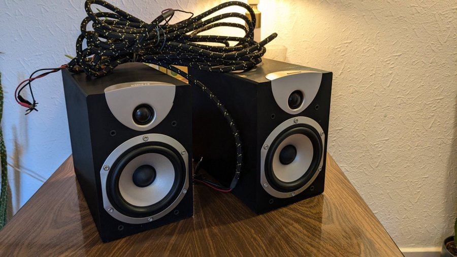 Audio pro stereo one speakers and cables