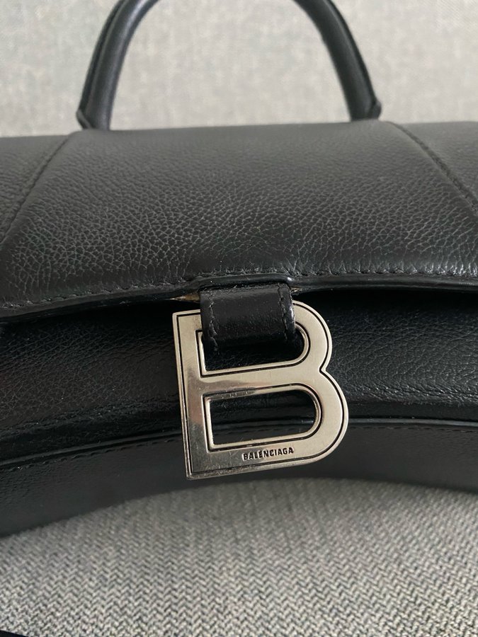 Balenciaga hourglass Small