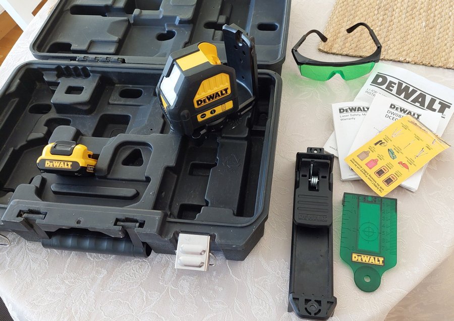 DEWALT Grön Laser DCE088G med batteri