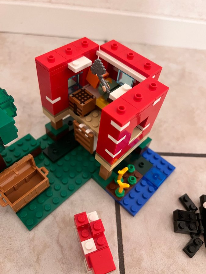 LEGO Minecraft 21143 - The Mushroom House