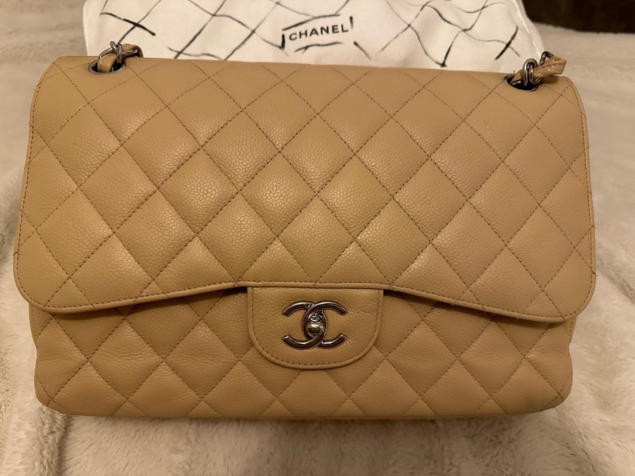 Chanel Jumbo double flap