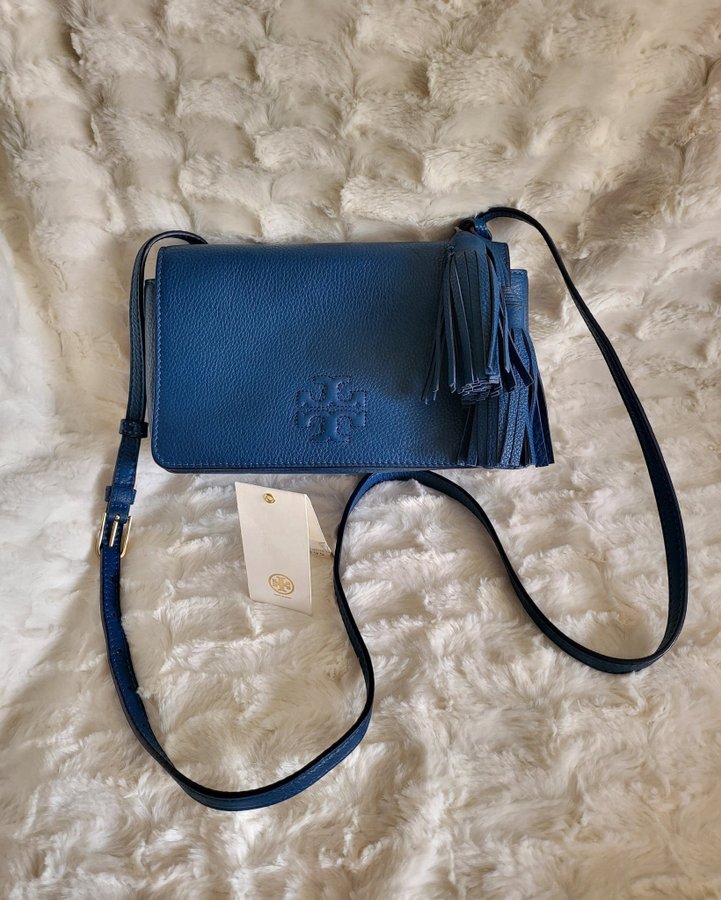 Tory Burch Thea Leather Tassel crossbody i oerhört fint skick!