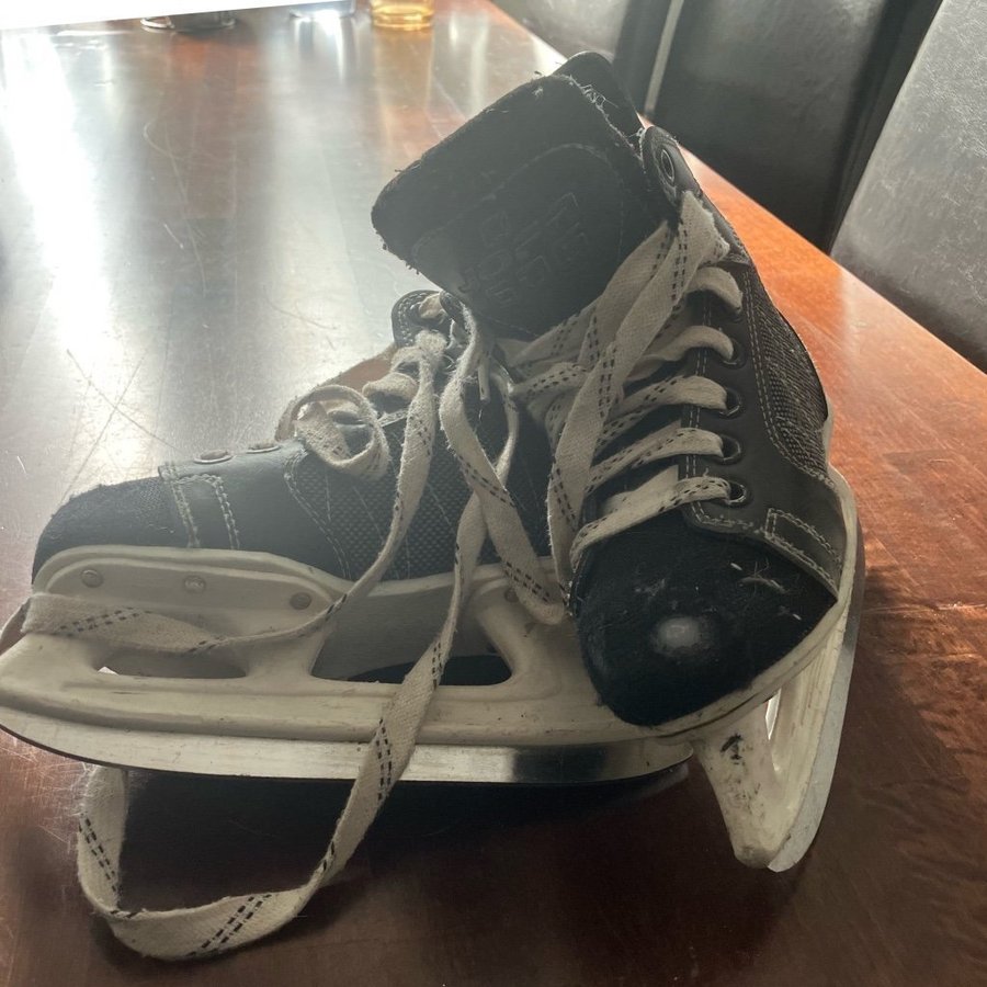 Ishockey skridskor Jofa 606 storlek 32