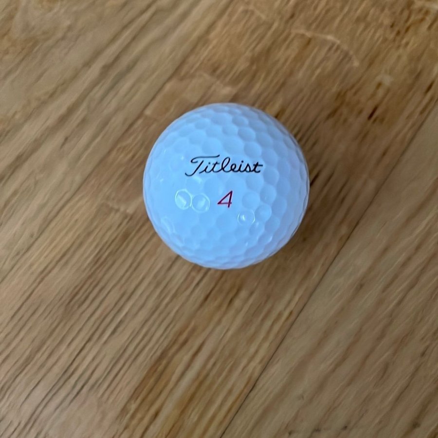 Golfbollar - PRO v1 och PRO v1x (17)