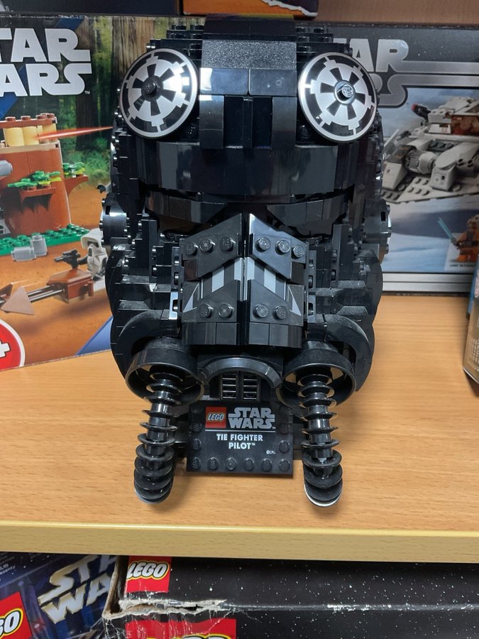 LEGO Star Wars TIE Fighter Pilot Helmet 75274