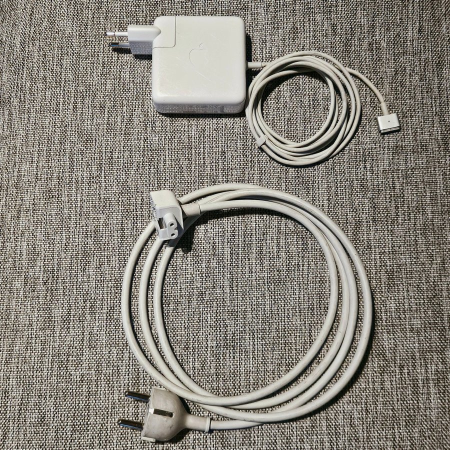 Original Apple 60W MagSafe 2 Power Adapter (A1435) + kabel