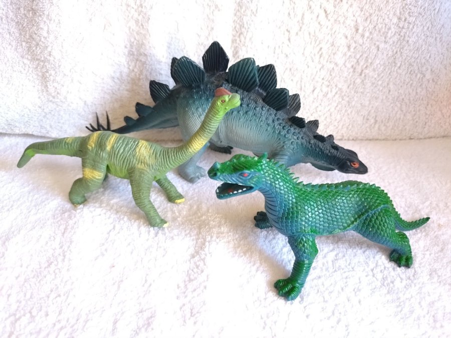 3 stycken dinosauriefigurer