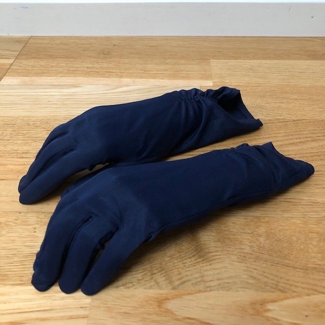 Vintage 1960/70's ladies navy blue gloves with ruched detail