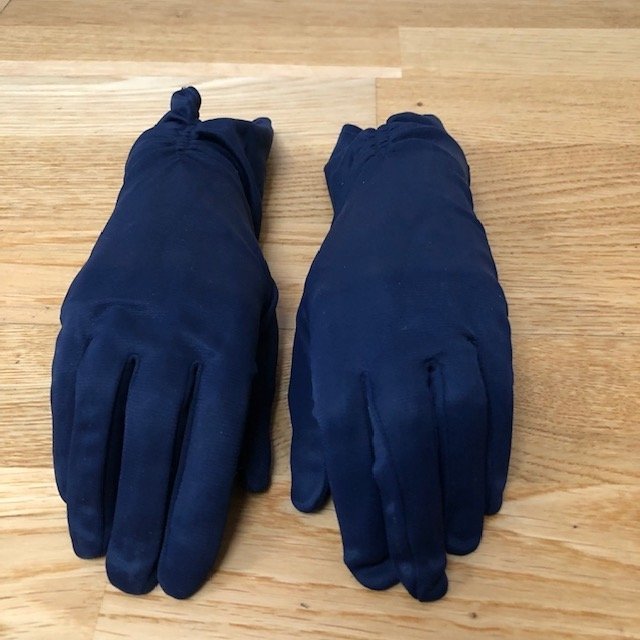 Vintage 1960/70's ladies navy blue gloves with ruched detail