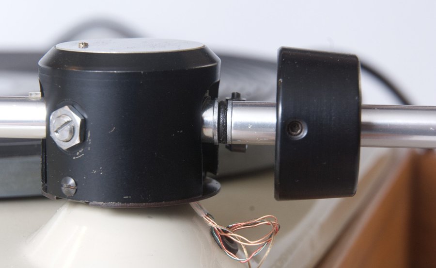 Till Thorens td-124 mkI och td-135 mkI: Vibrationsdämpare till tonarmarmen