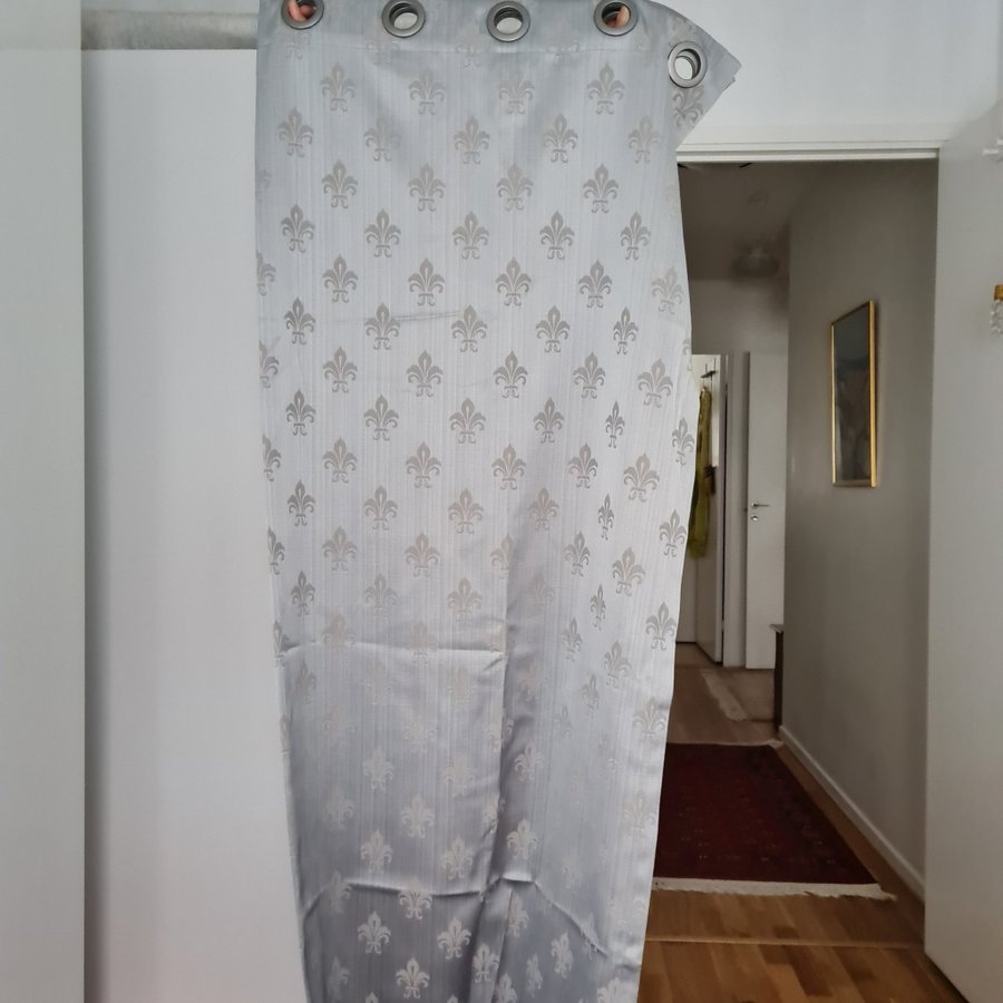 2 stycken längder mått: 245x135 och en kappa mått: 400x45