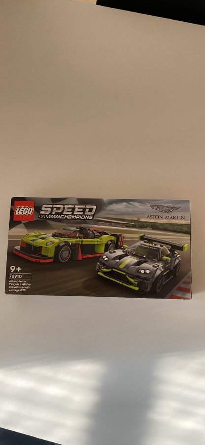 LEGO Speed Champions 76910 Aston Martin Valkyrie AMR Pro  Aston Martin Vantage