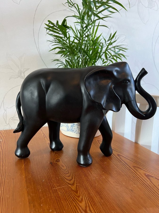 Svart elefant