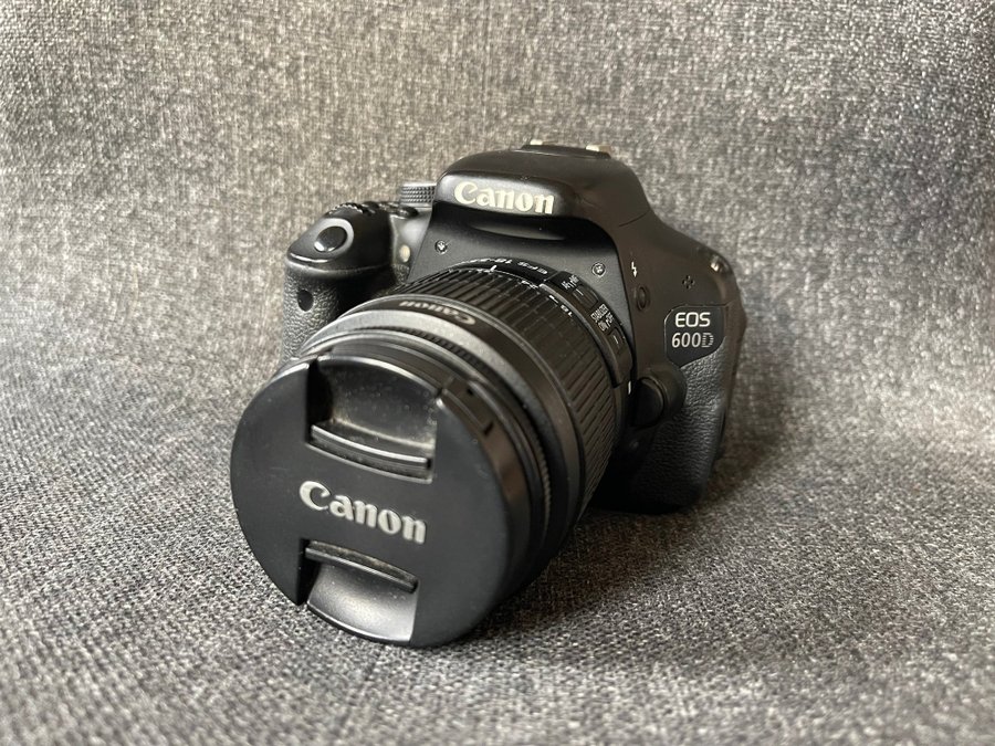 UTROP 1 kr! Canon EOS 600D i gott skick