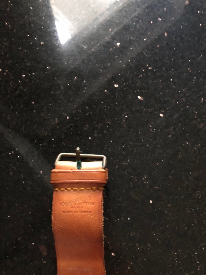 Louis Vuitton läderarmband bälte accessoarer tillbaka