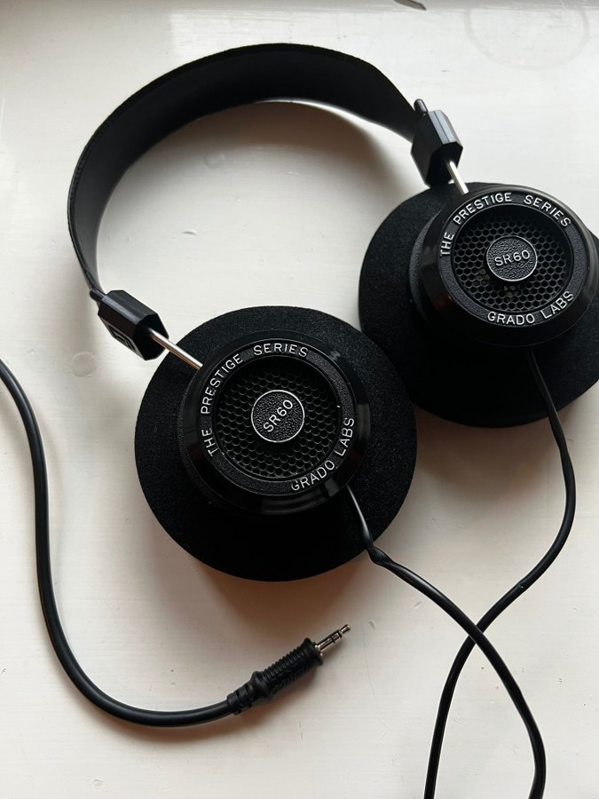 Grado SR60 Headphones + Extra earpads