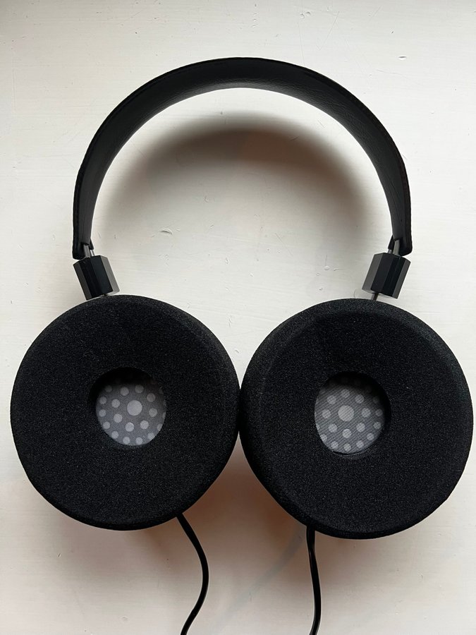 Grado SR60 Headphones + Extra earpads