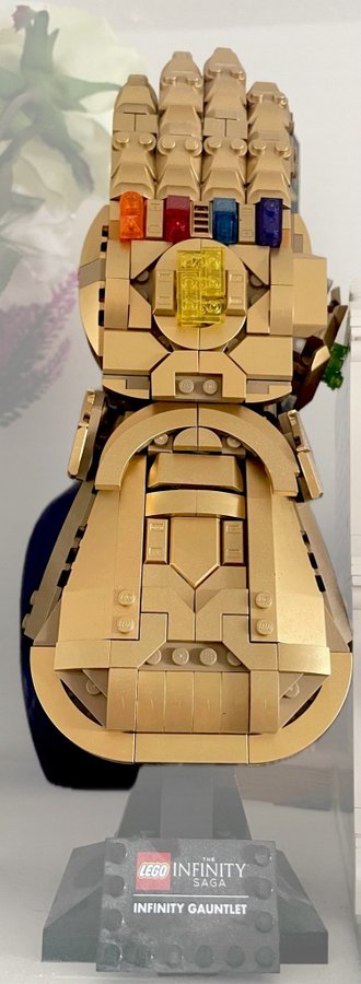 LEGO Infinity Gauntlet