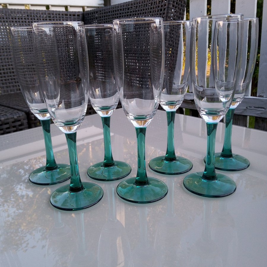 7 ST LUMINARC VINGLAS CHAMPAGNEGLAS GRÖN FOT