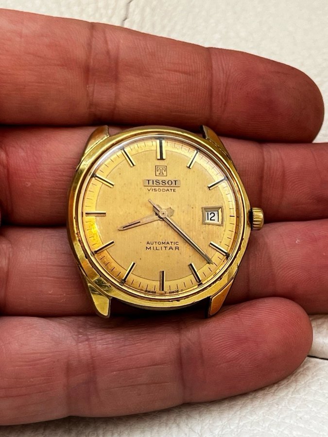 Tissot Visodate Automatic Militar klockan