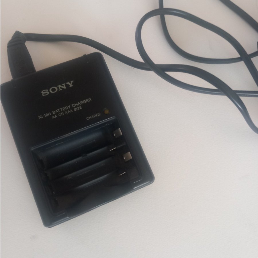 Sony Ni-MH Batteriladdare BC-CS2B