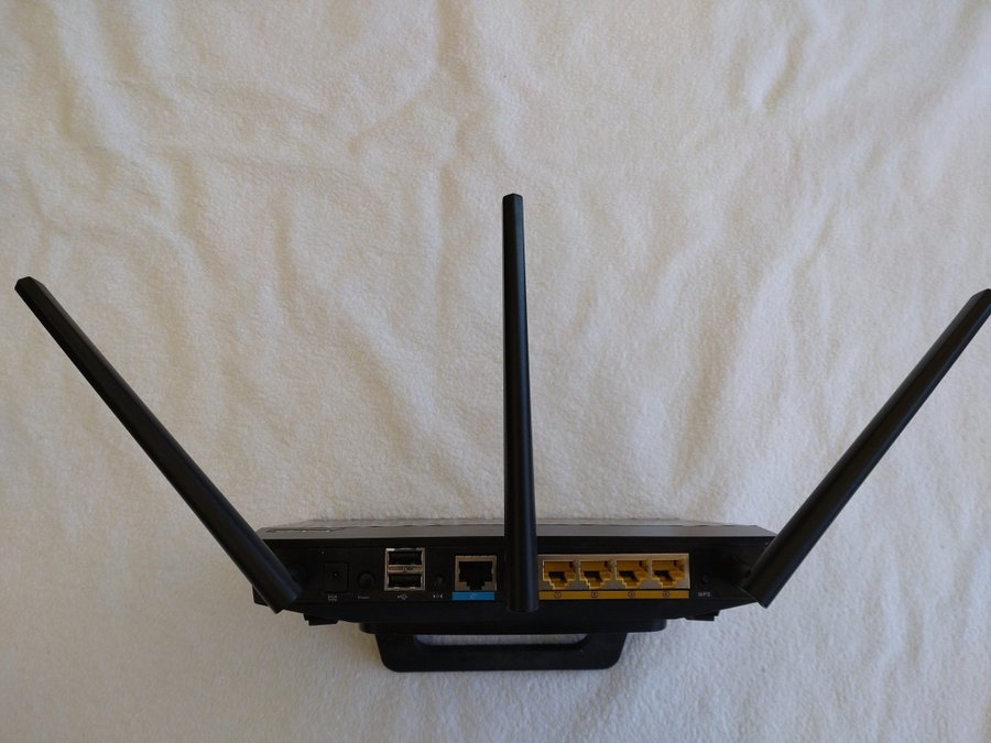 ASUS RT-N66U Gigabit Router Dual-band Wireless-N900