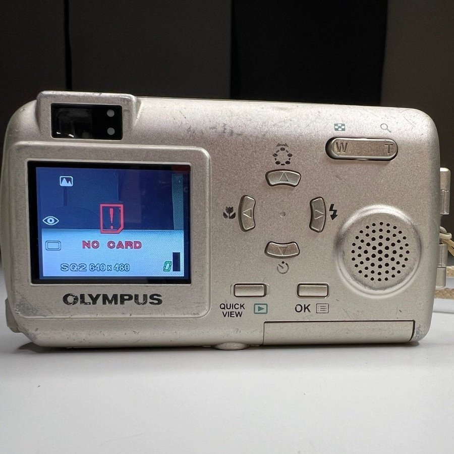 Olympus Digitalkamera med 4.0 megapixel och 3x optisk zoom