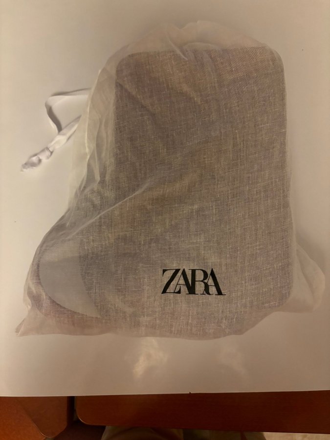 Zara necessär/ väska