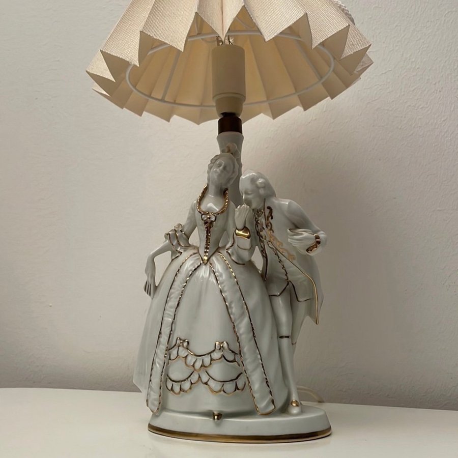 Vintage Porslin Par Figur Bordslampa Art Deco Gold