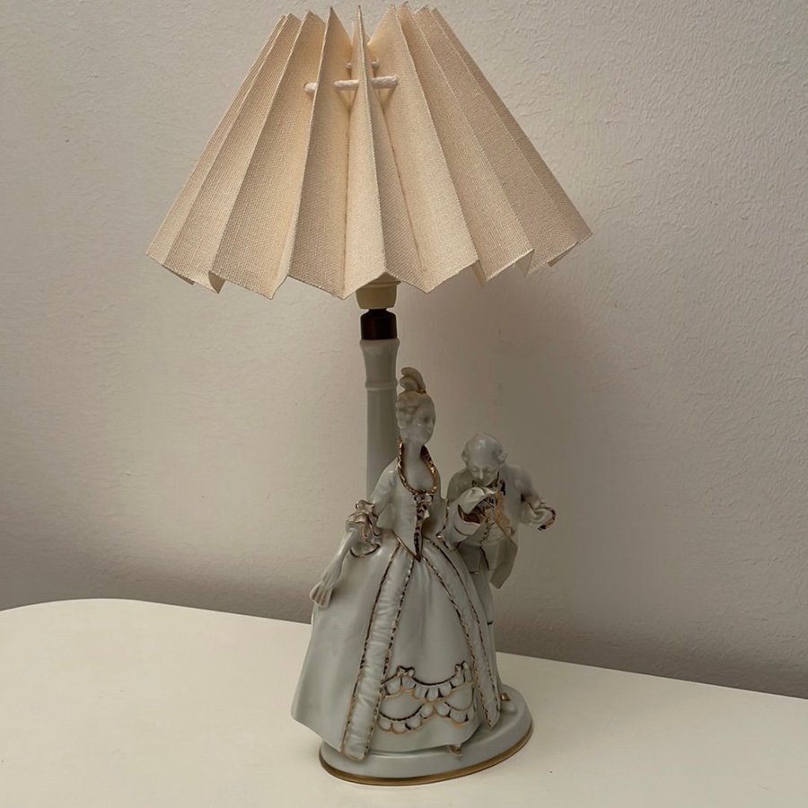 Vintage Porslin Par Figur Bordslampa Art Deco Gold