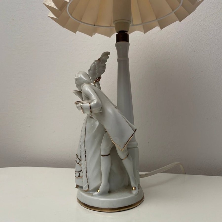 Vintage Porslin Par Figur Bordslampa Art Deco Gold