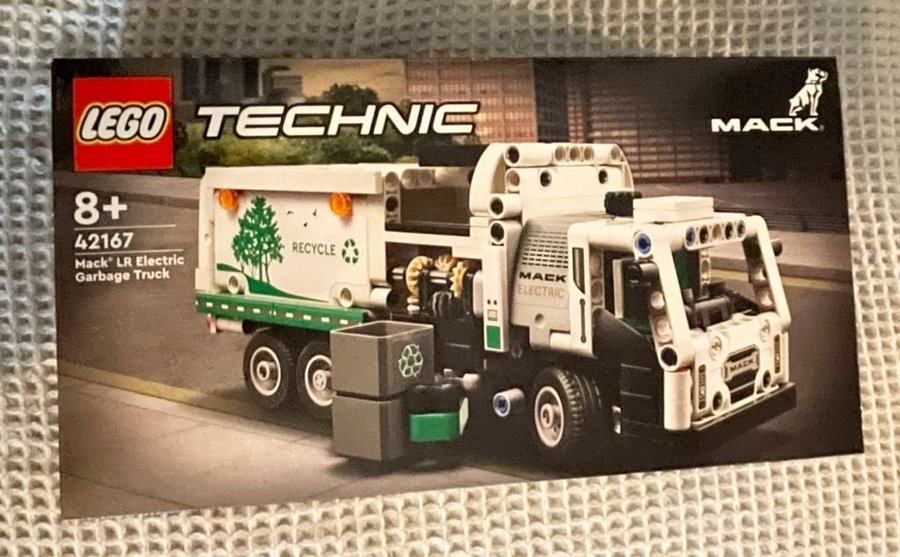 LEGO Technic 42167 Mack LR Electric Garbage Truck