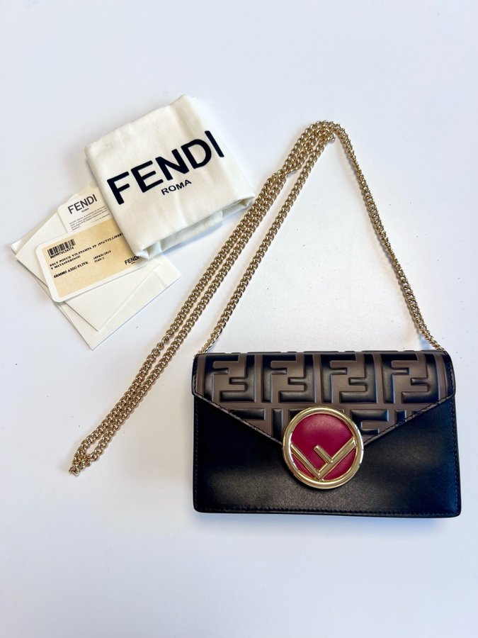 Fendi väska FF logo belt bag.