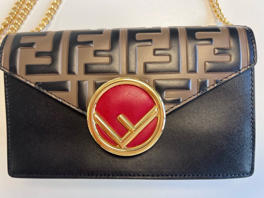 Fendi väska FF logo belt bag.