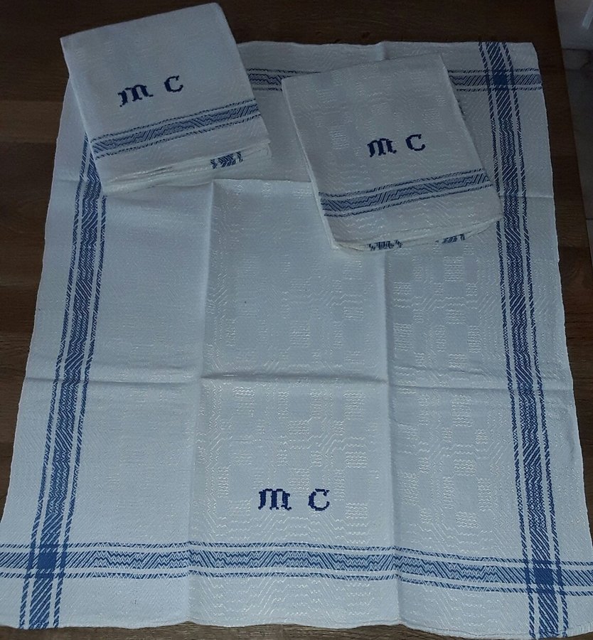 3 äldre FINA KÖKSHANDDUKAR LINNEHANDDUKAR Blå bård handbroderat monogram MC