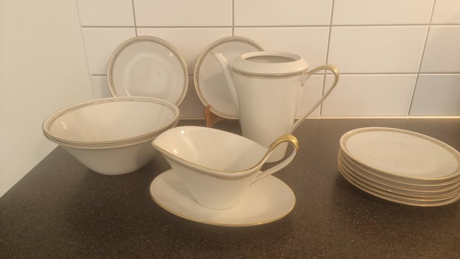 VINTAGE SERVIS DELAR från HACKEFORS PORSLIN SWEDEN