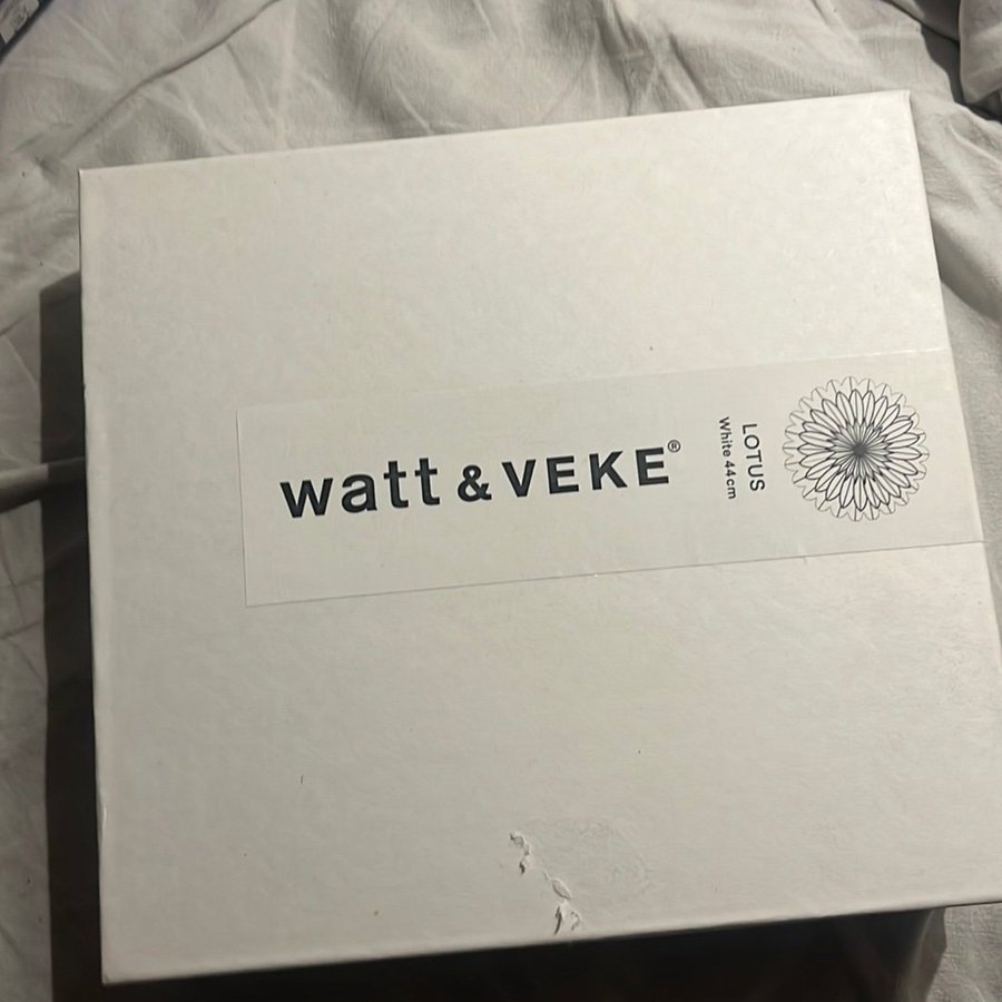 Watt  Veke Lotus Vit 44cm